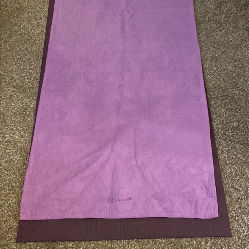 Gaiam hot yoga mat towel
